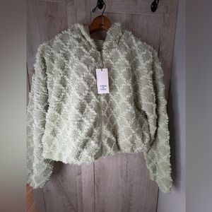 New In Sage Green Textured Zip Up Cropped Hoodie – NWT Size S